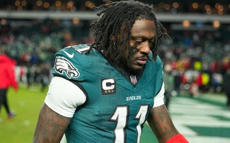 Eagles coach's clash with star wide receiver draws terse response from NFL great