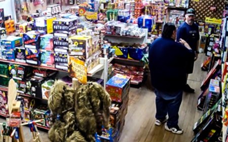 Former Navy SEAL convicted for trying to harm police with explosives during California 'No Kings' protests