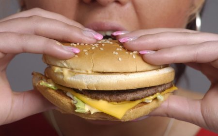 Fast-food giant experiments with biggest burger yet