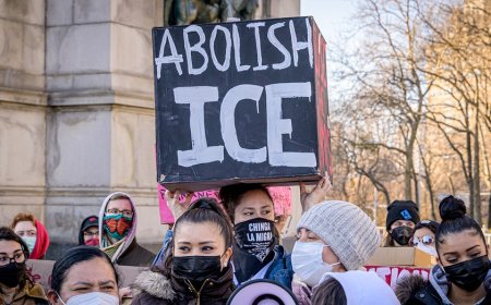 Democratic think tank urges party to drop ‘Abolish ICE’ slogan in new memo