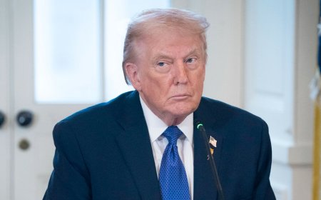 Key Republicans flip, kill effort to restrain Trump's policing power over Venezuela