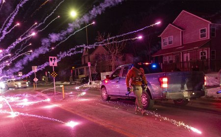 Agitators attack federal agents in Minneapolis after second ICE-involved shooting and more top headlines