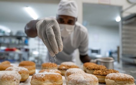 Sugar alternative bakes like real thing and with far fewer calories, researchers insist