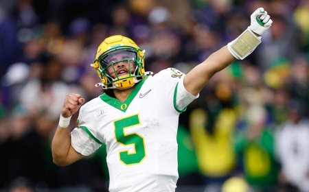 Former Jets quarterback Boomer Esiason says team 'lucked out' with top QB prospect heading back to college