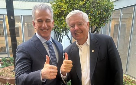 Lindsey Graham meets with Mossad director during trip to Israel