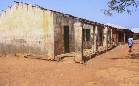 Gunmen abduct dozens of worshippers from multiple Nigerian churches using sophisticated weapons