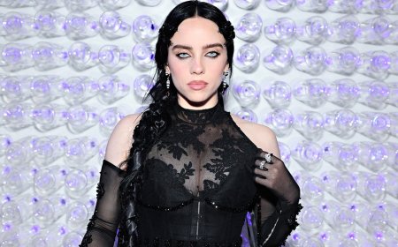 Billie Eilish says protesters are being 'assaulted and murdered' during award speech