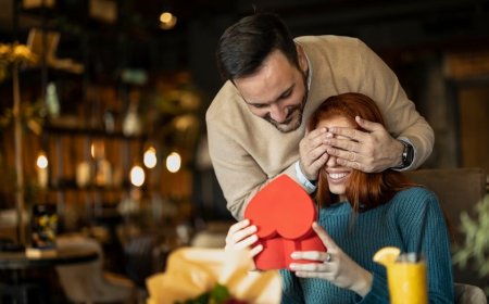 Valentine's Day gifts that are sure to impress – flowers, charcuterie and more