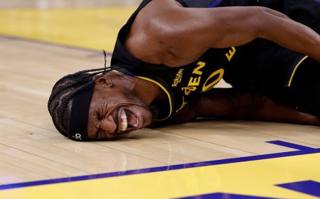 Warriors star Jimmy Butler's season over after devastating knee injury against Heat