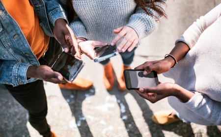 Cellphone health risks are focus of new government study: 'Very concerned'