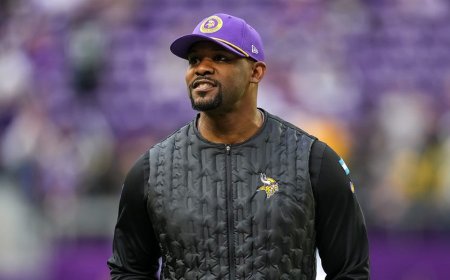 Vikings announce Brian Flores extension as defensive coordinator despite head coach interviews