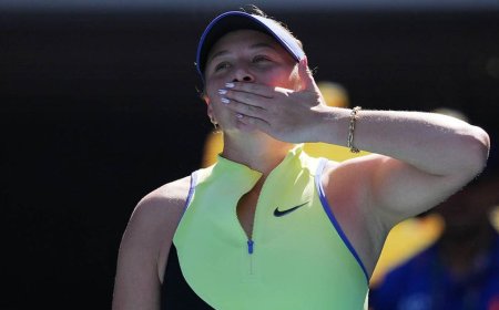 Tennis star Amanda Anisimova dismisses reporter's cynical question about US: 'I don't think that's relevant'