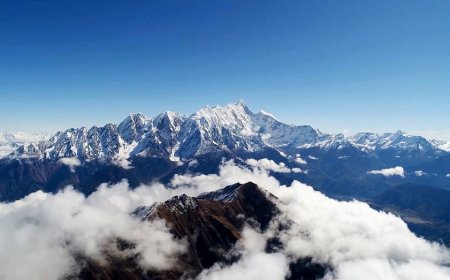 Mike Tobin documents daring Mount Everest climb in new Fox Nation special