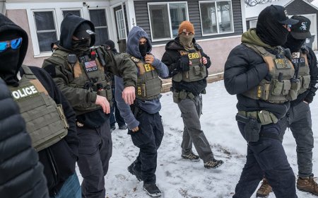 Washington Dem pushes bill to bar recent ICE hires from future police jobs, slamming Trump's 'occupying force'