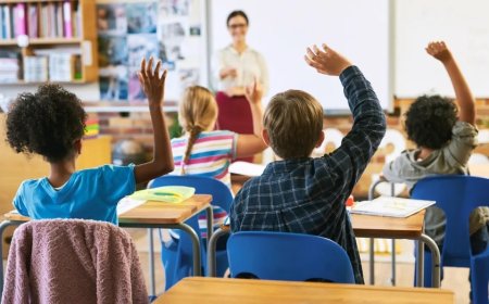 Houston school district trying to woo parents while losing students amid school choice competition