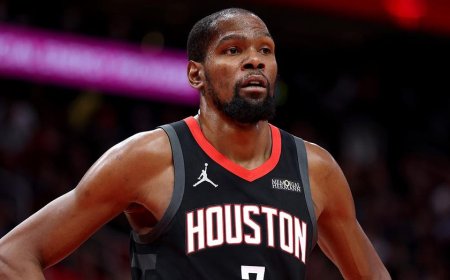 Rockets' Kevin Durant unleashes expletive-filled tirade at heckling fan in hot-mic moment