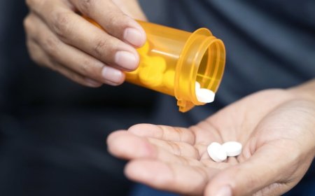 Smart pill confirms when medication is swallowed