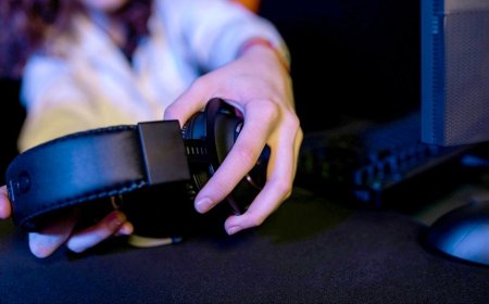 Google Fast Pair flaw lets hackers hijack headphones