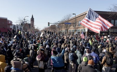 Messages show 'rapid responders' mobilized demonstrators to harass federal agents and more top headlines