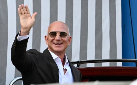 Washington Post staffers plead with billionaire owner Jeff Bezos to save the paper amid major looming layoffs