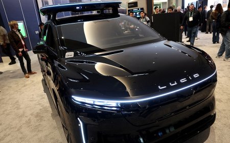 Uber unveils a new robotaxi with no driver behind the wheel