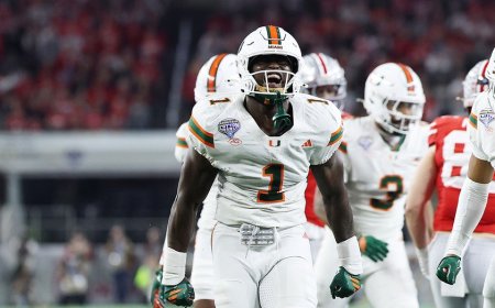 Miami star linebacker eyeing return for 8th season of college football: reports