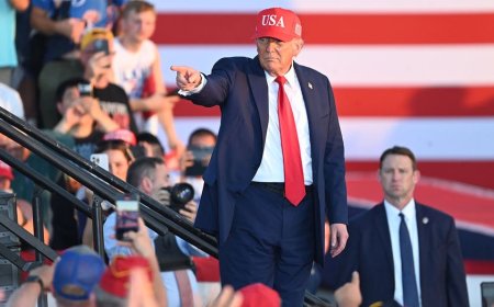 Trump hits the road to sell economic wins as Republicans brace for high-stakes midterm showdown