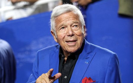 Patriots owner Robert Kraft says Bill Belichick 'unequivocally deserves' to be first-ballot Hall of Famer