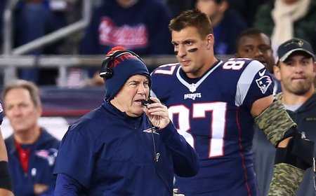 Bill Belichick's Hall of Fame snub is 'asinine,' Rob Gronkowski says