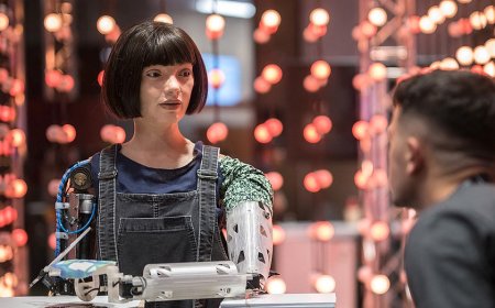 Humanoid robot makes architectural history by designing a building