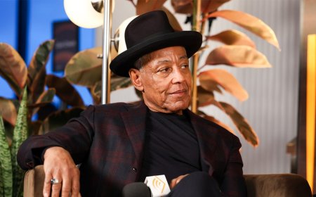 'Breaking Bad' star calls for 'revolution' after federal agent shootings in Minneapolis