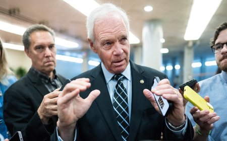 Senate GOP holdouts refuse to budge as shutdown talks continue