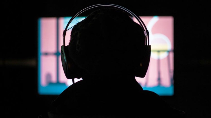 Deepfake porn crackdown passes in Senate to allow people to sue