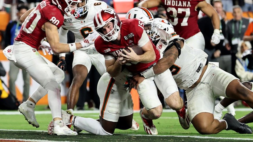 Indiana's Fernando Mendoza reflects on incredible diving TD: 'I'd die for my team'