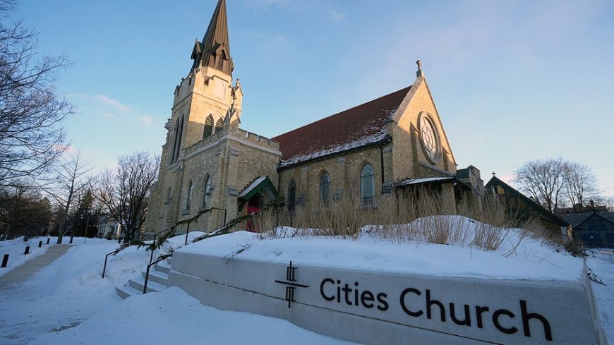 Minneapolis pastor calls on faithful to be 'light in the dark' after anti-ICE agitators storm church