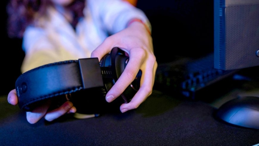 Google Fast Pair flaw lets hackers hijack headphones