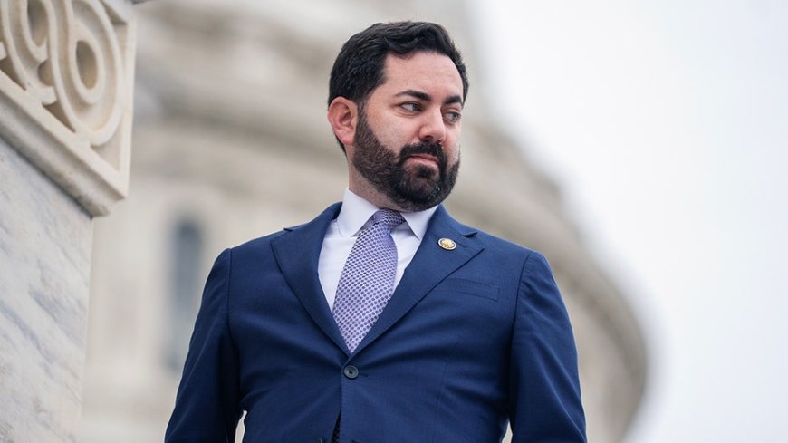 Trump ally tells government to 'wake up' after deadly federal agent shootings in Minneapolis