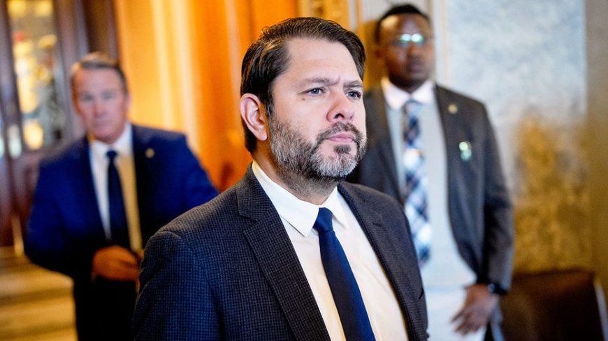 Senate Democrat demands Trump fire 'creep' Stephen Miller in exchange for his DHS funding vote