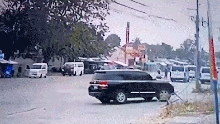 Filipino mayor unharmed after apparent RPG attack on car in broad daylight