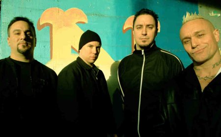 “Everyone thought we were going to make an album that sounded like Green Day. So we made one that was even heavier than anything we’d done before”: How the reluctant ‘Godfathers Of Hardcore’ wrote the mosh-pit classic that put East Coast punk on MTV