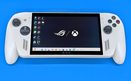 The Xbox Ally, with its 1080p, 120Hz display and comfy grips, is putting the Steam Deck on notice — and it's now just below $490 instead of $599