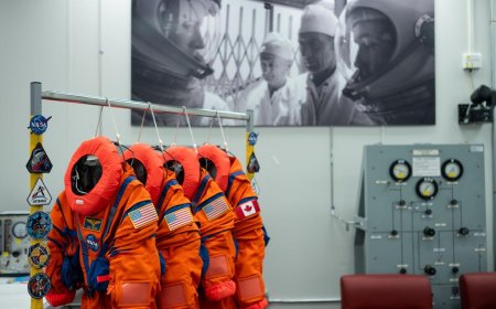 Artemis 2 moon suits ready to make history | Space photo of the day for Jan. 30, 2026