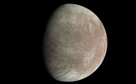 Jupiter's moon Europa has an ice shell about 18 miles thick — and that could be bad news for alien life