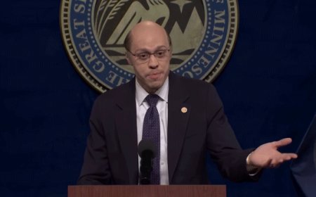 SNL targets ICE with Tom Homan parody sketch of meeting with agents in Minneapolis