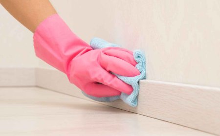 The cleaning trick experts don’t want you to miss: how to prevent dust from accumulating on baseboards for weeks