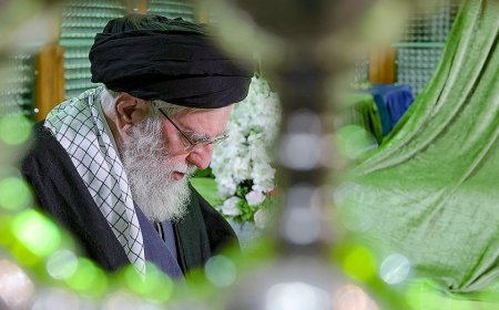 Iran stages Khamenei photos to mask cracks in IRGC, opposition groups say