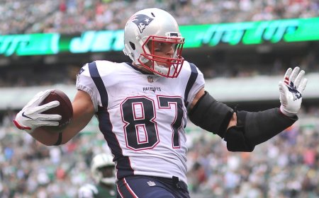 Former NFL stars express importance of responsible gambling, playing amid the rise in sports betting