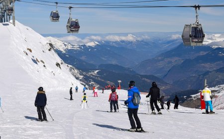 Nearly 70 skiers stranded in midair for hours after gondola malfunctions at popular resort