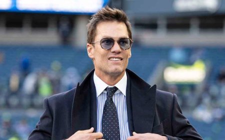 Tom Brady plays coy on Super Bowl pick after coming under fire for lack of Patriots' support