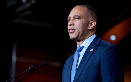 Hakeem Jeffries pressed on Democrat opposition to voter ID